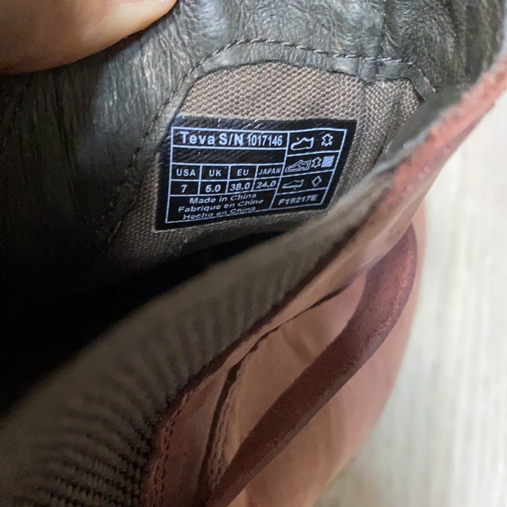 Teva Booties - Picture 12 of 16